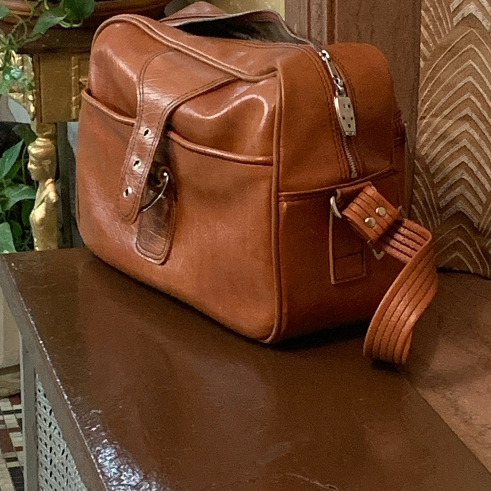 Men's Leather Travel Bag - Tan